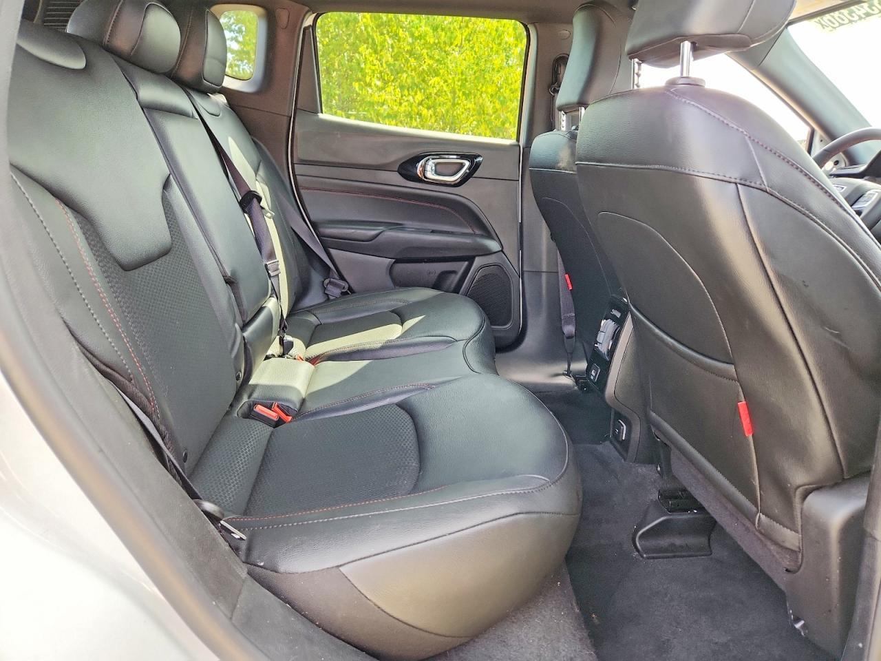 2025 Jeep Compass Trailhawk - zdjęcie 11