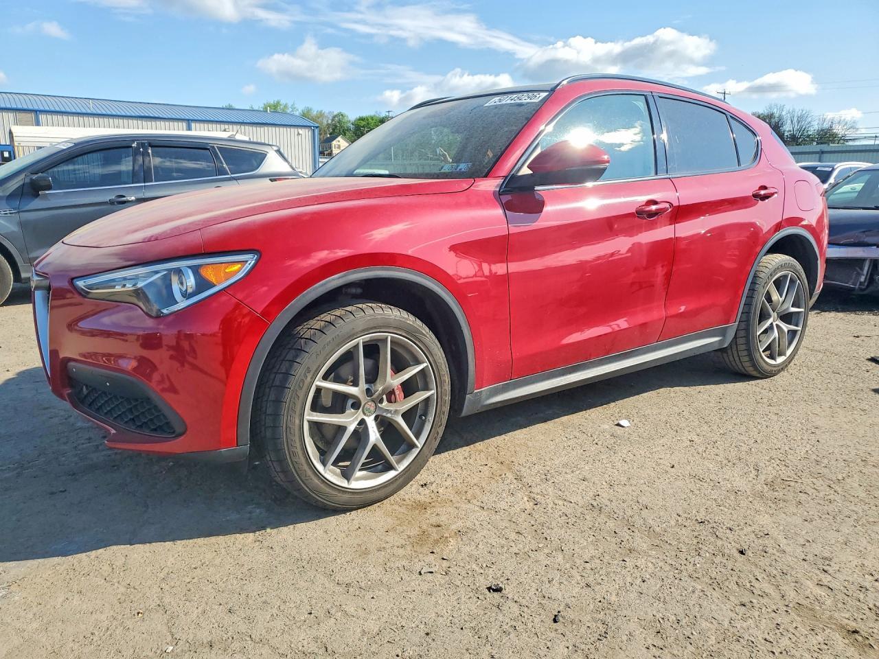 2019 Alfa Romeo Stelvio - zdjęcie główne