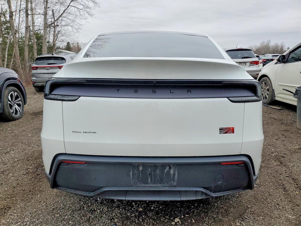 2026 Tesla Model Y - zdjęcie 6