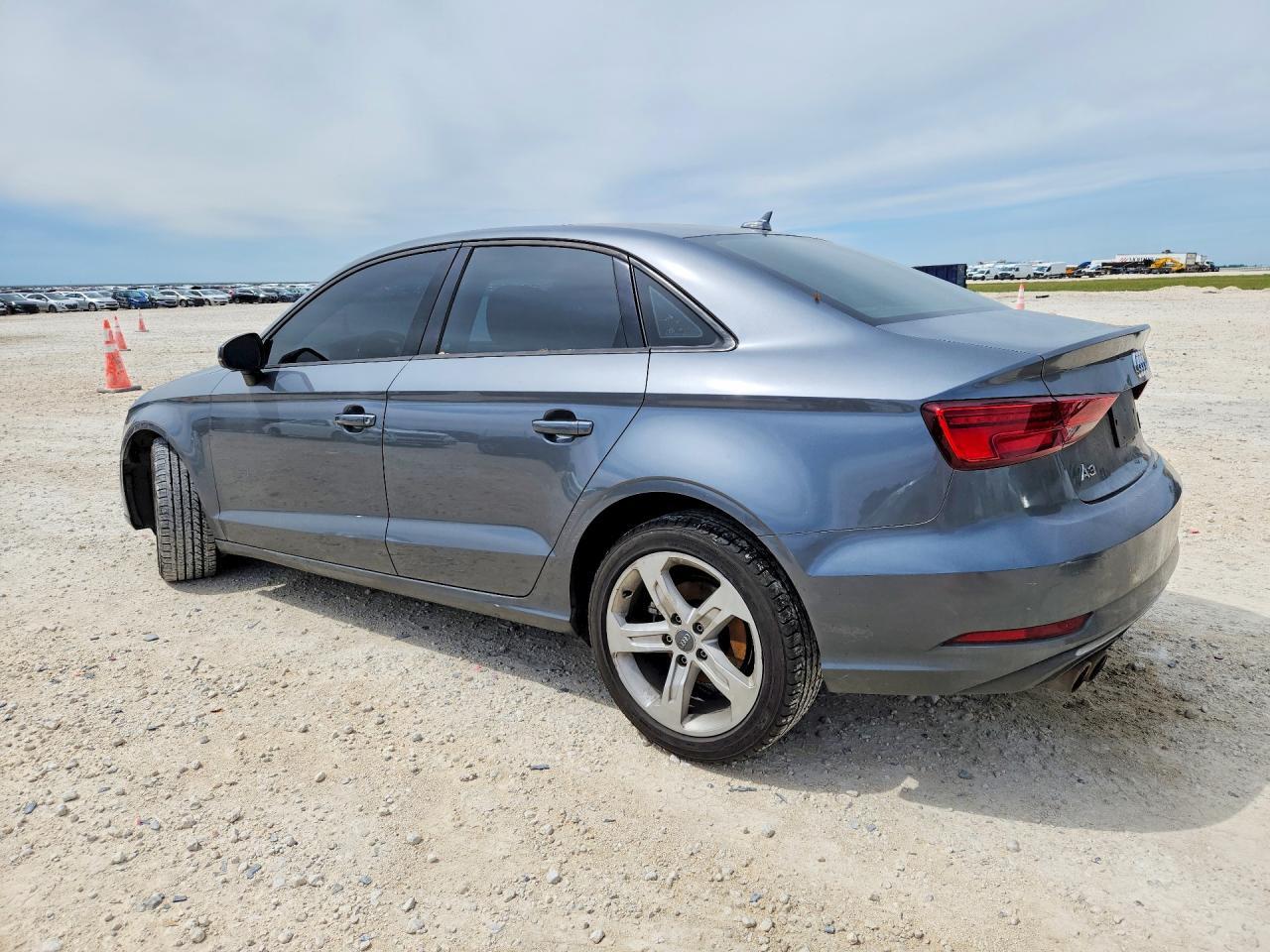2017 Audi A3 Premium - zdjęcie 2