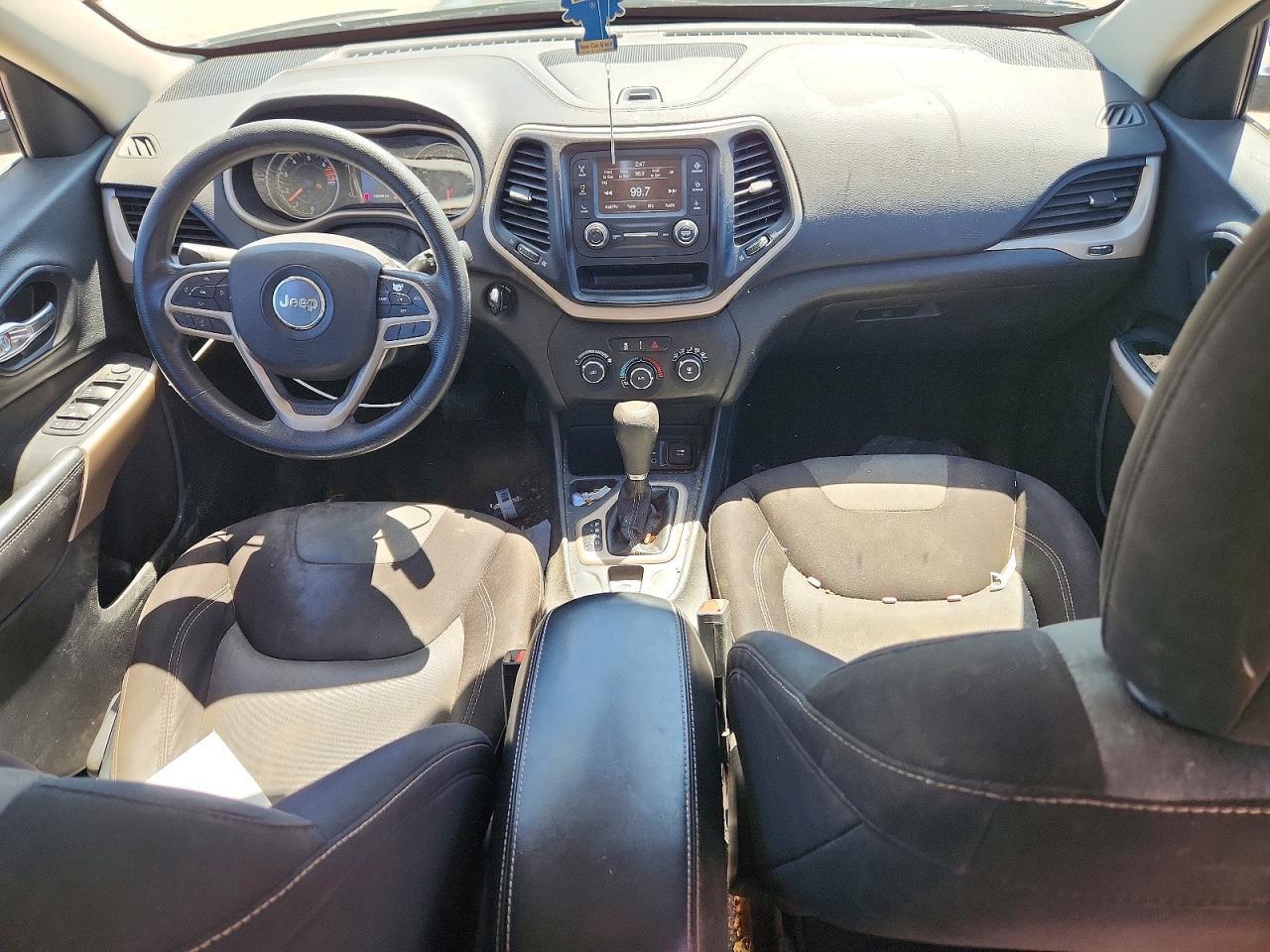 2017 Jeep Cherokee Sport - zdjęcie 8