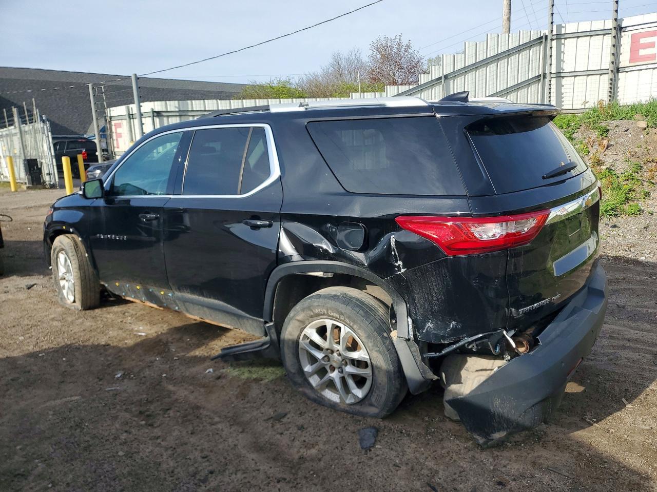 2018 Chevrolet Traverse Lt - zdjęcie 2
