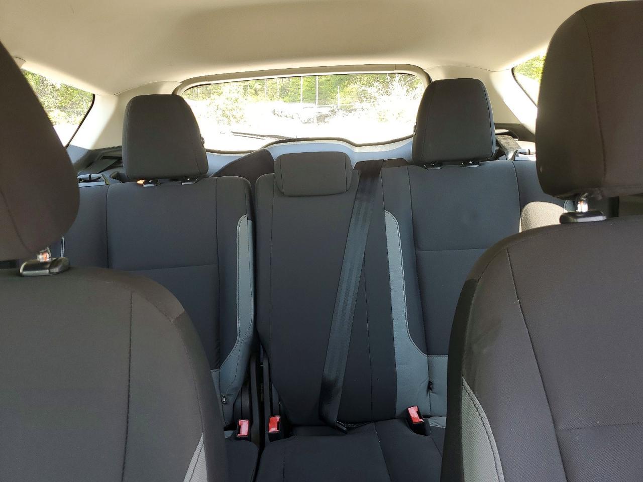 2015 Ford Escape S - zdjęcie 10