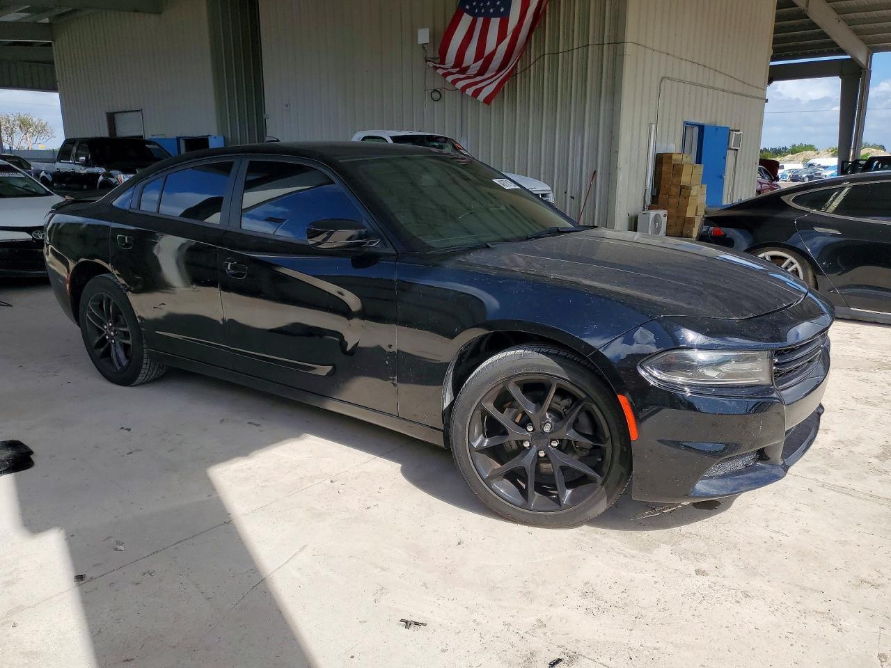 2019 Dodge Charger Sxt - zdjęcie 4