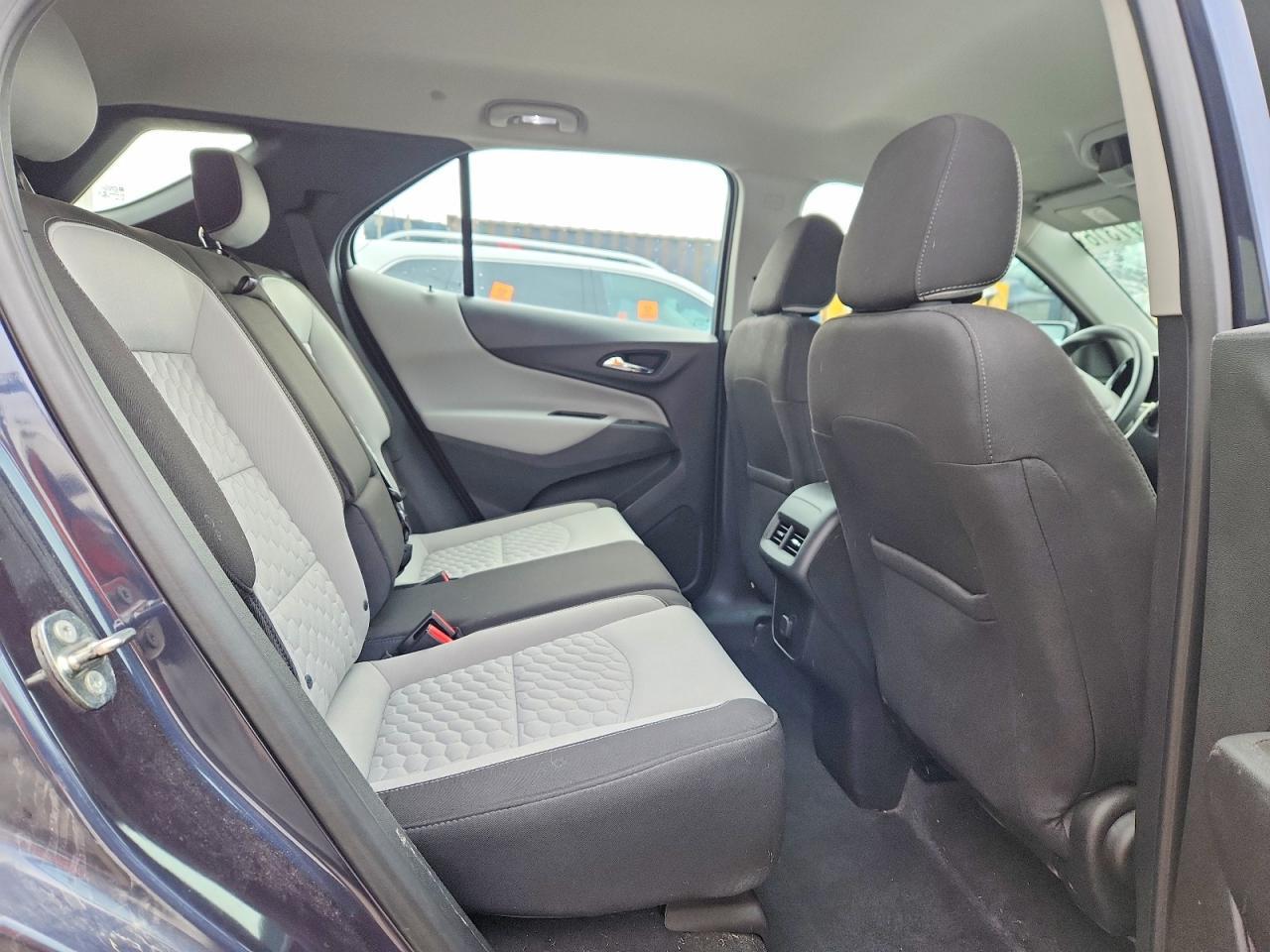 2018 Chevrolet Equinox Ls - zdjęcie 11
