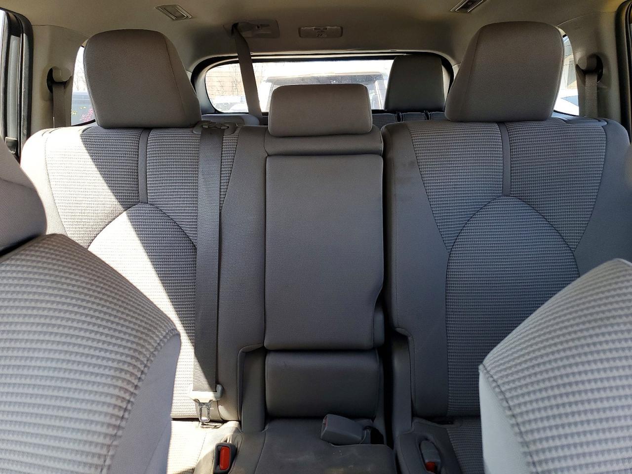 2023 Toyota Highlander L - zdjęcie 10