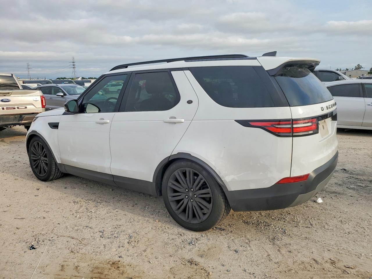 2017 Land Rover Discovery Hse - zdjęcie 2