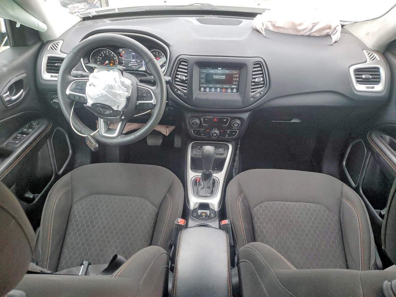 2020 Jeep Compass Sport - zdjęcie 8