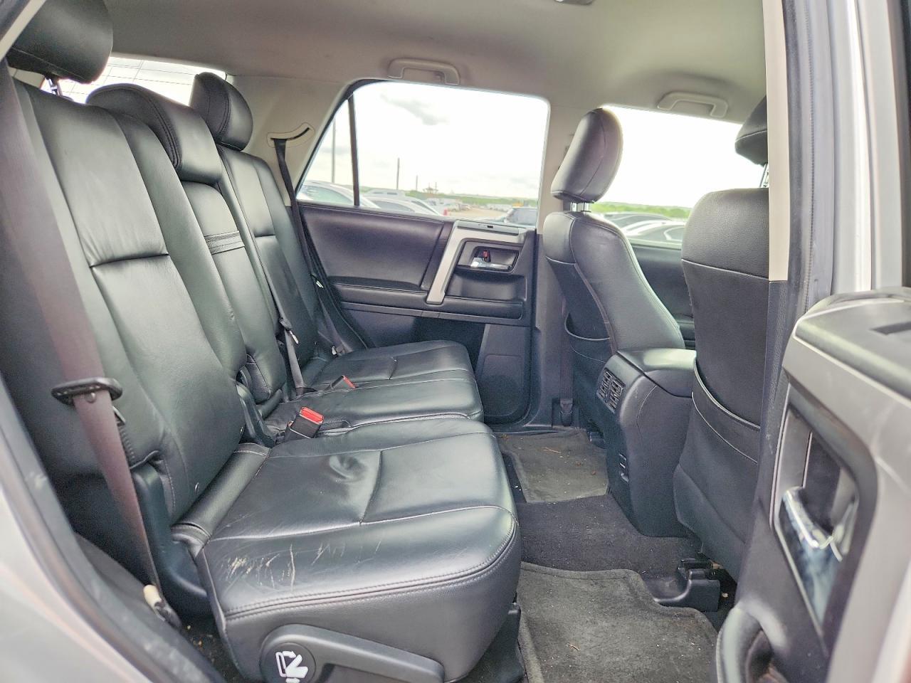 2015 Toyota 4Runner Sr5 - zdjęcie 11