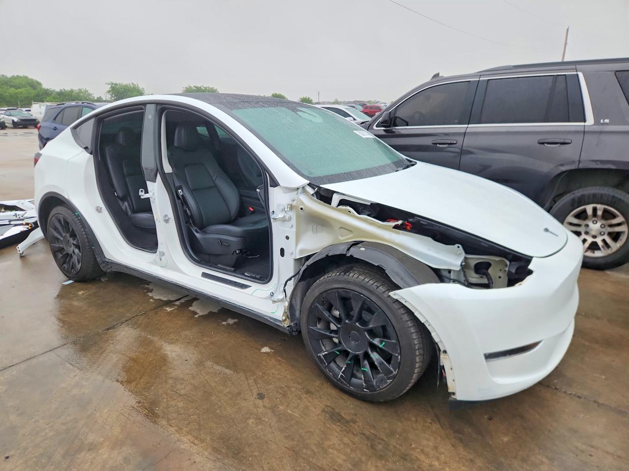 2023 Tesla Model Y - zdjęcie 4