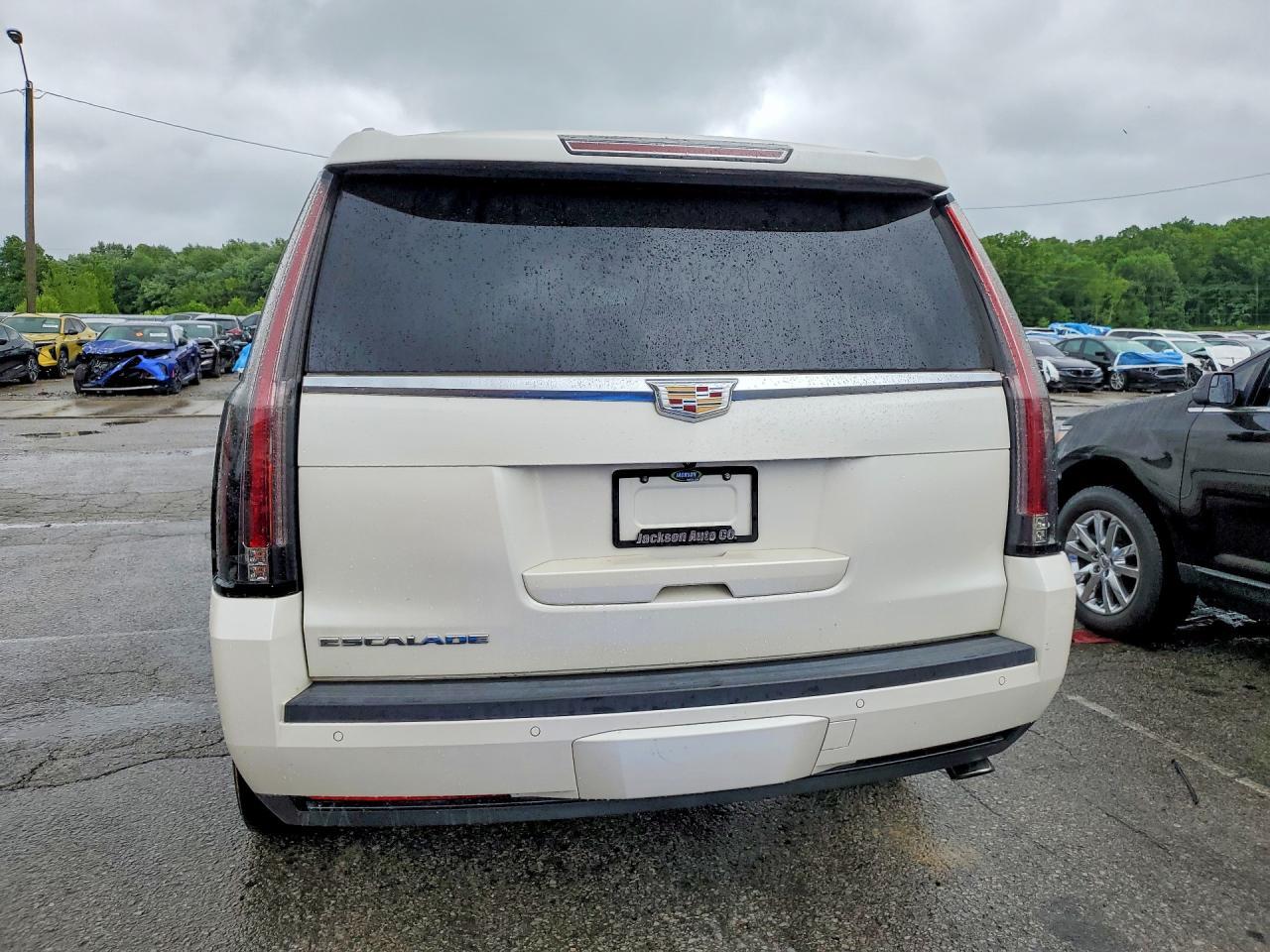 2015 Cadillac Escalade Premium - zdjęcie 6
