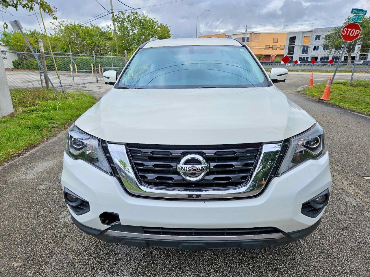 2019 Nissan Pathfinder Sl - zdjęcie 11