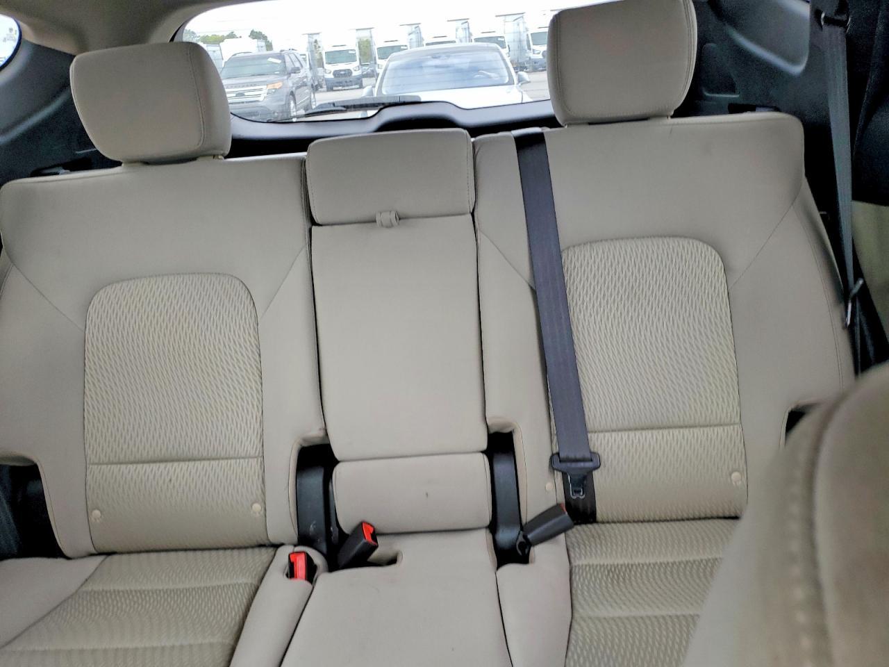 2017 Hyundai Santa Fe Sport 2.4L - zdjęcie 10