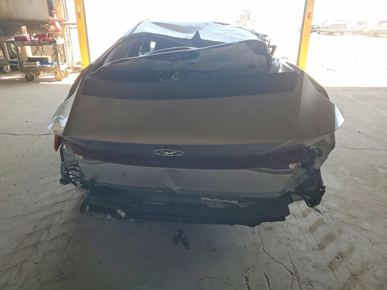 2021 Hyundai Elantra Se - zdjęcie 6
