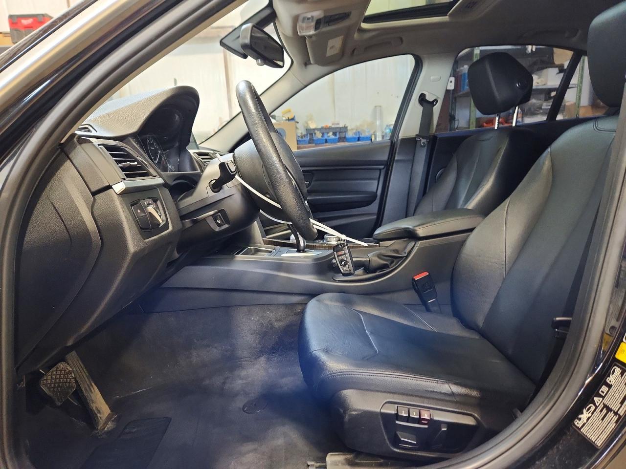 2014 BMW Seria 3 328i - zdjęcie 7