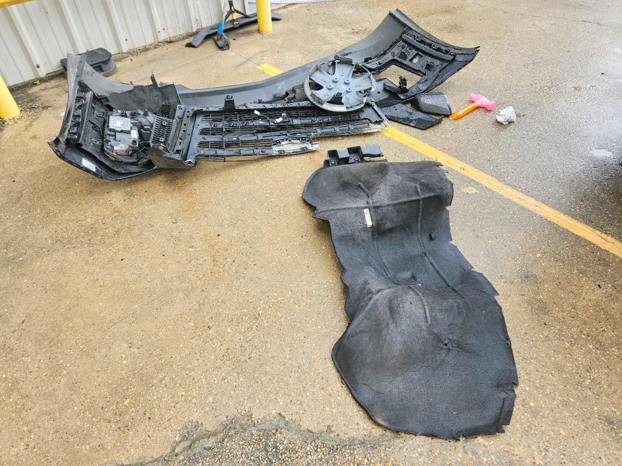 2020 Cadillac Escalade Luxury - zdjęcie 13