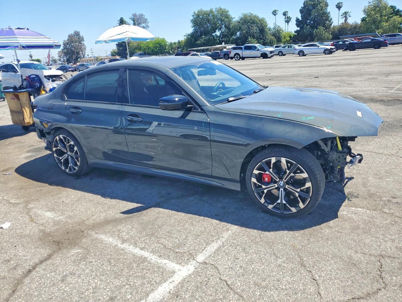2025 BMW 330I - zdjęcie 4