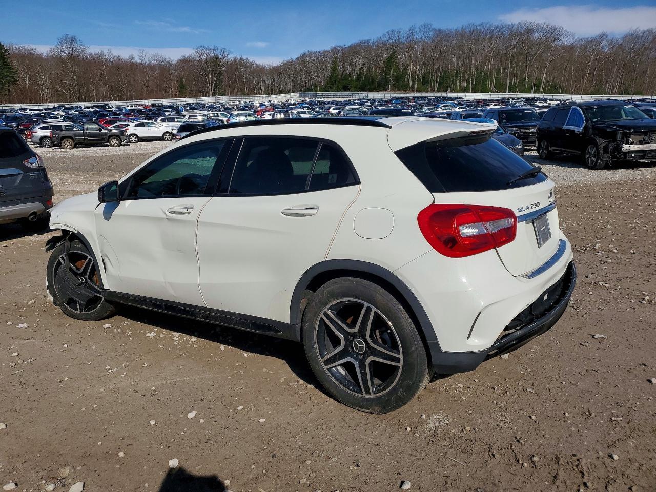 2017 Mercedes-Benz Gla 250 4Matic - zdjęcie 2