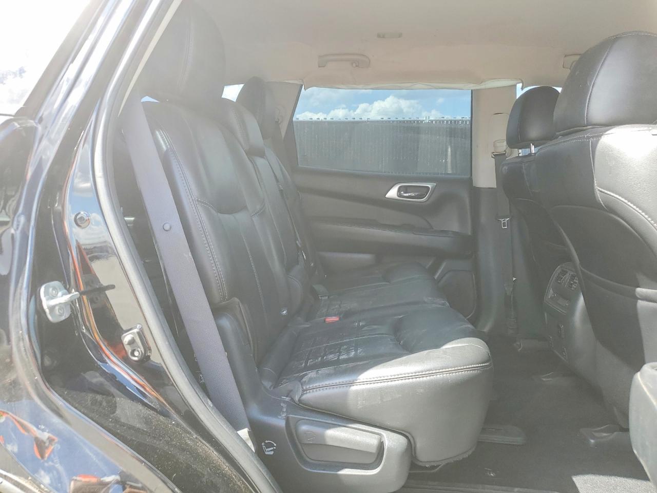 2017 Nissan Pathfinder Sl - zdjęcie 11