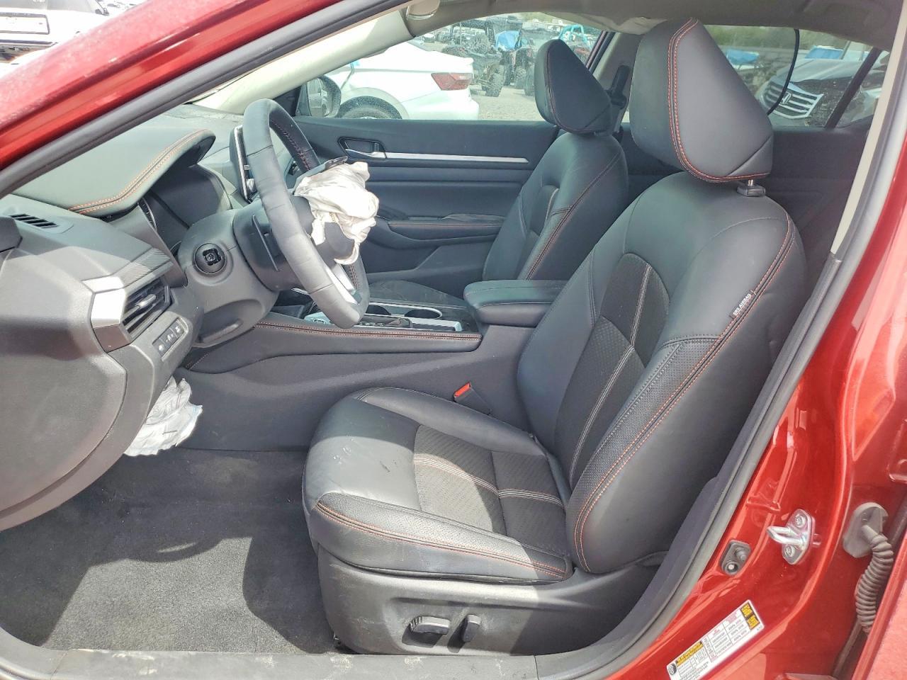 2025 Nissan Altima 2.5 Sr - zdjęcie 11