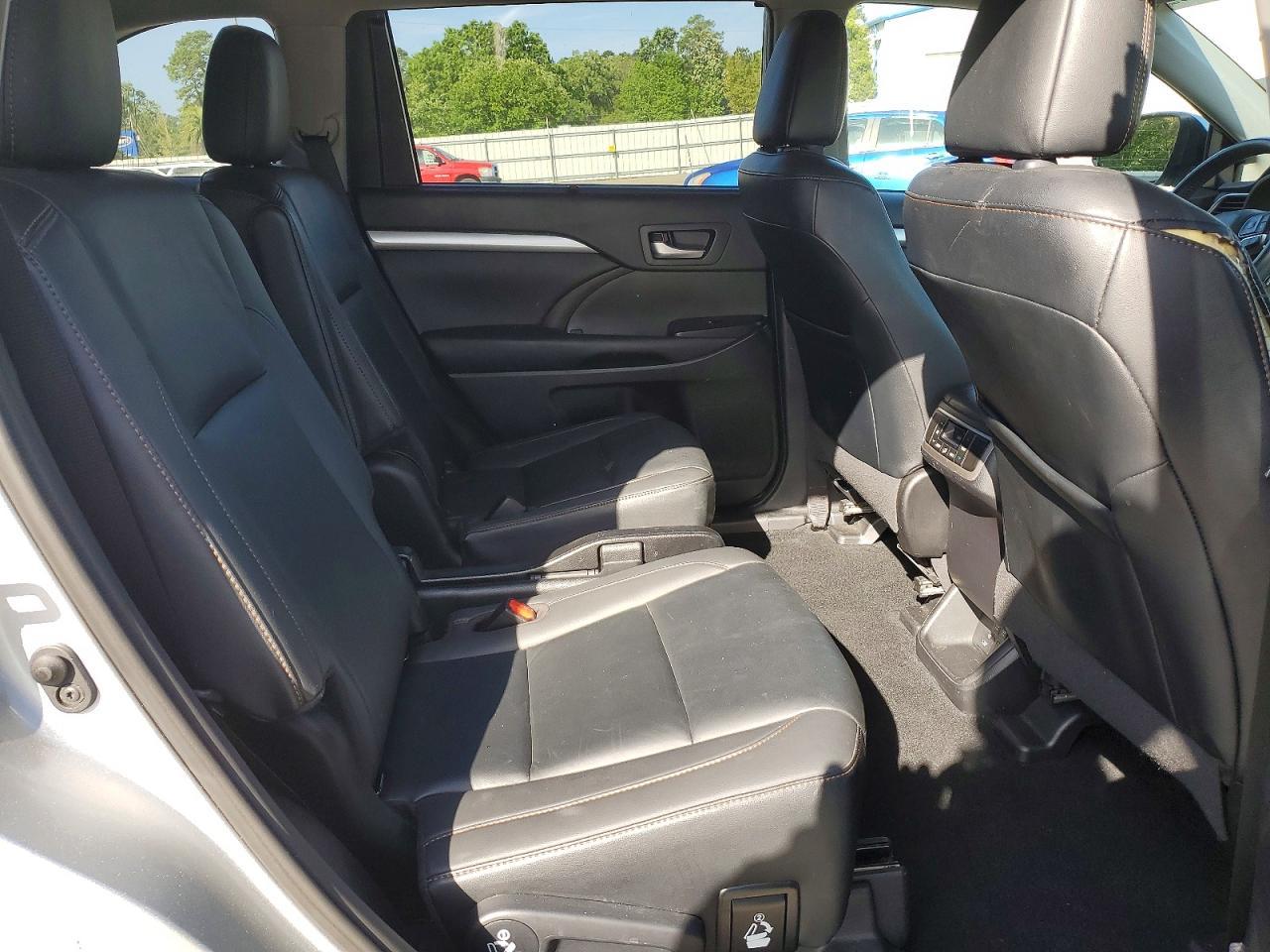2019 Toyota Highlander Xle - zdjęcie 11