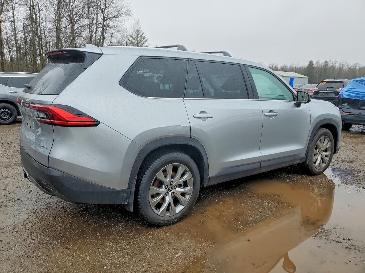 2024 Toyota Grand Highlander Limited - zdjęcie 3