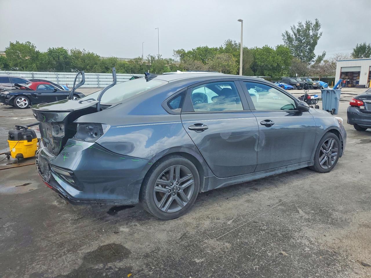 2021 Kia Forte Gt Line - zdjęcie 3