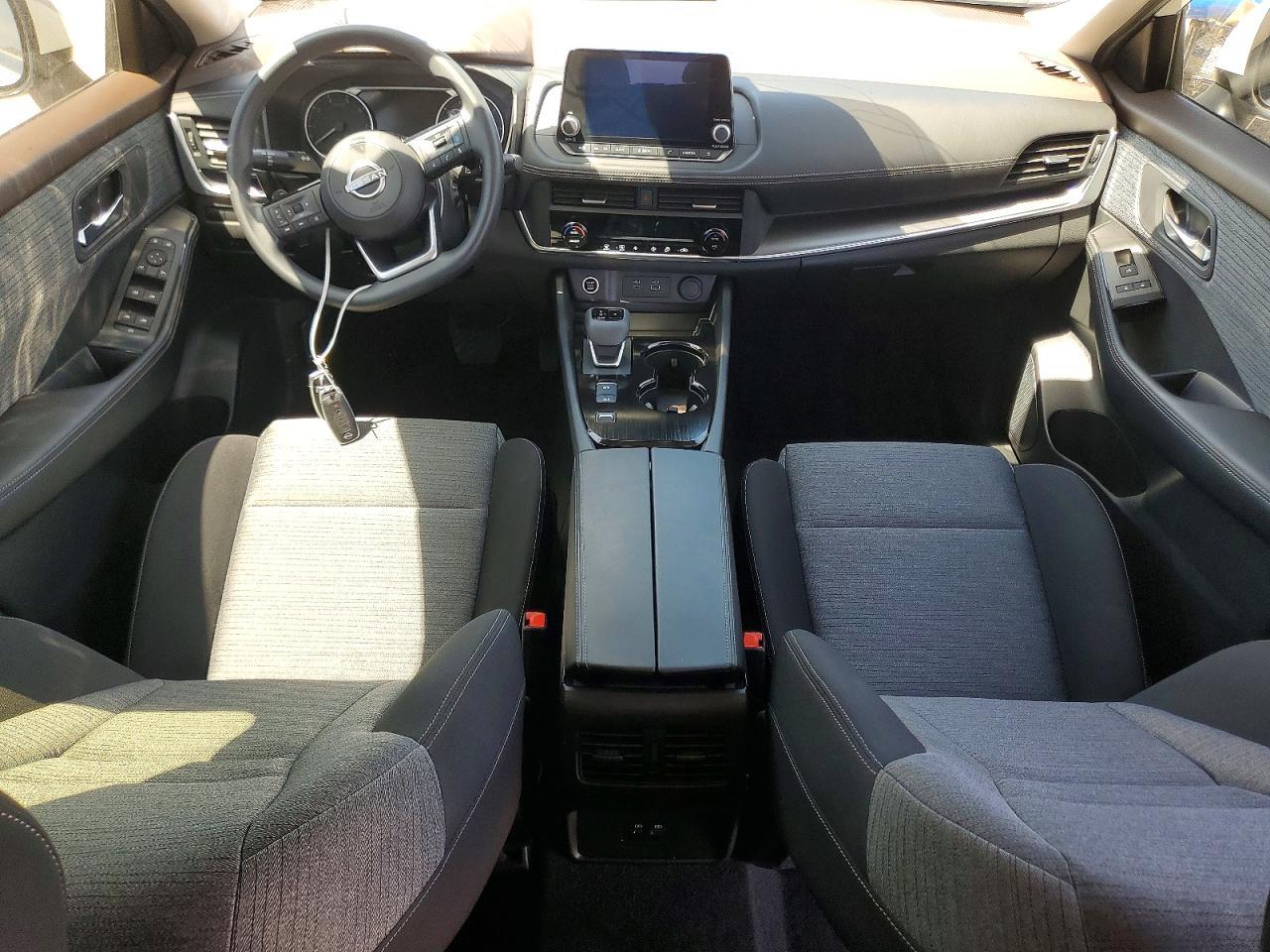 2023 Nissan Rogue Sv - zdjęcie 8