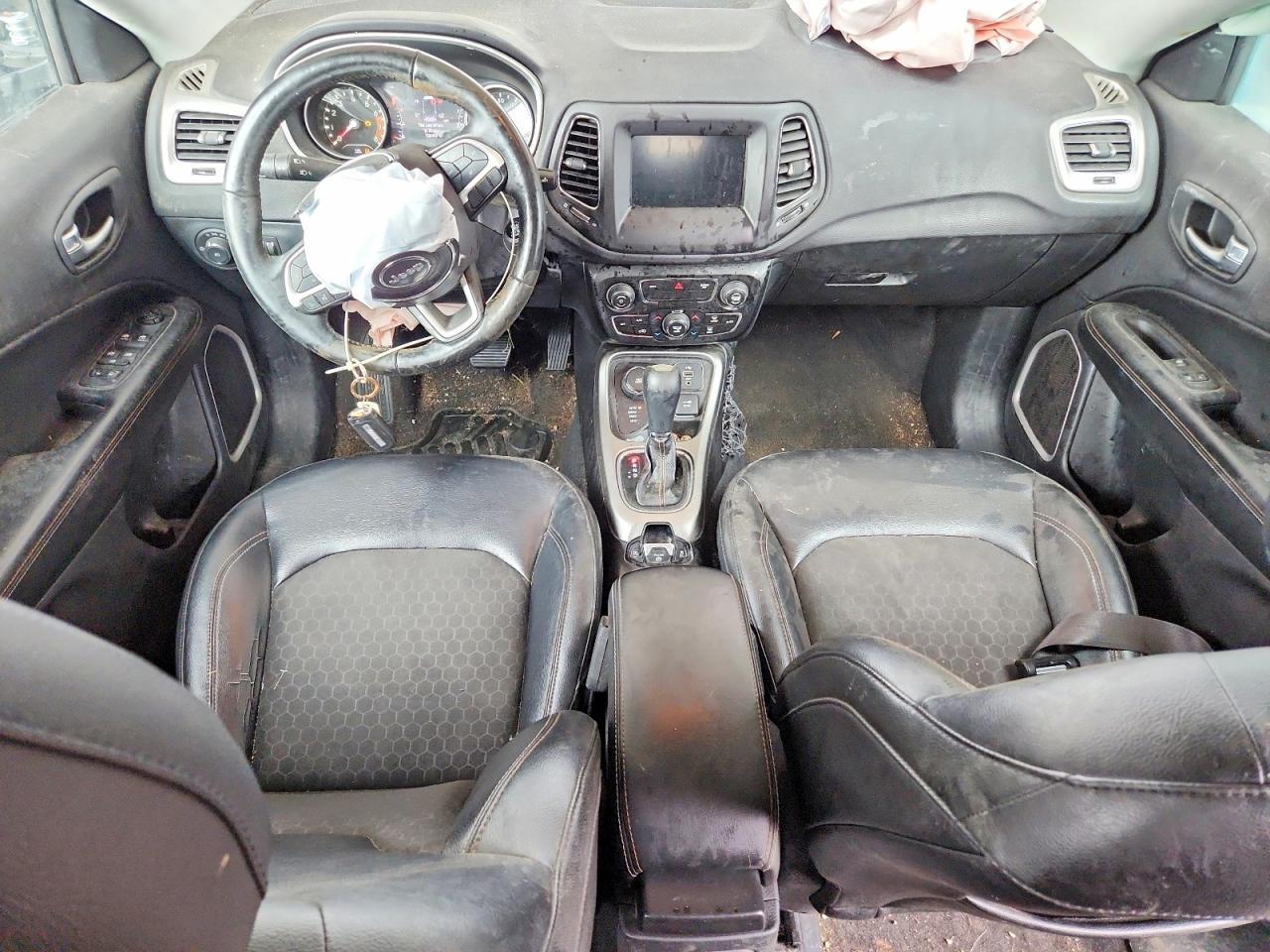 2018 Jeep Compass 4D - zdjęcie 8