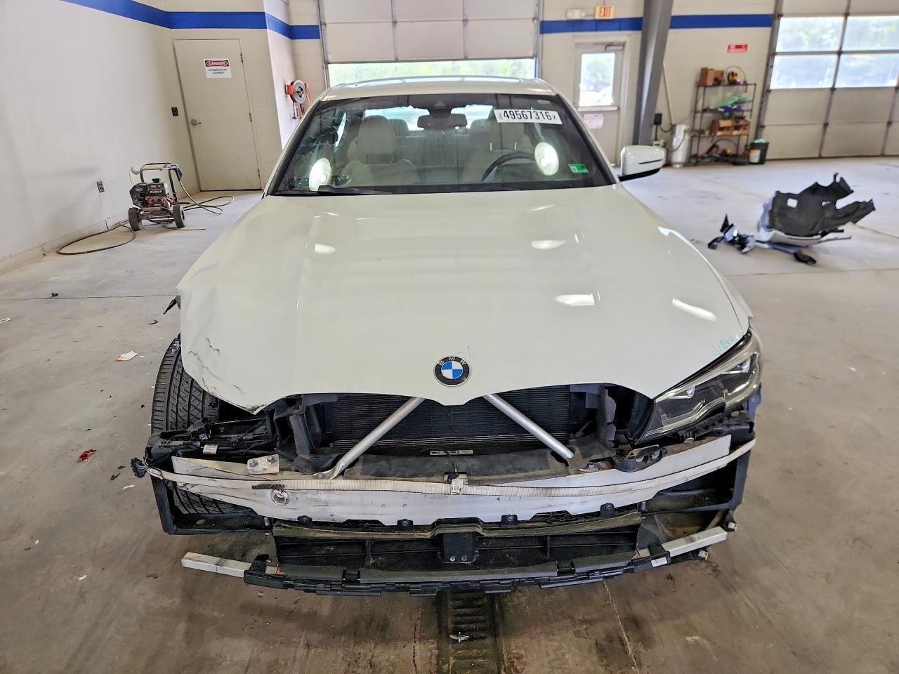 2020 BMW 330I - zdjęcie 5