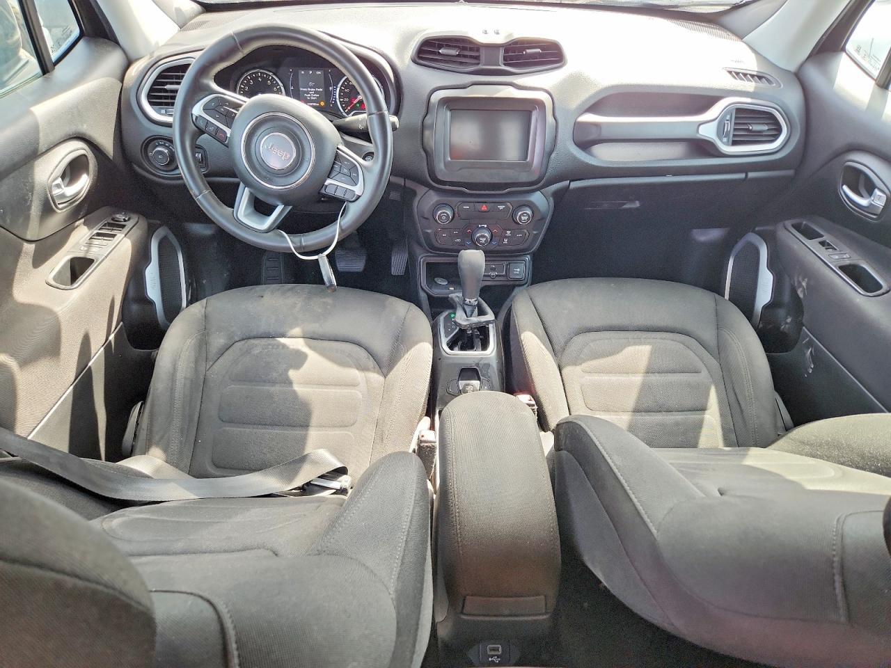 2018 Jeep Renegade Latitude - zdjęcie 8