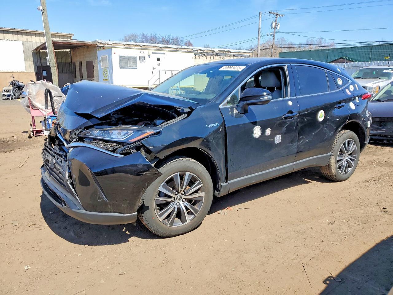 2021 Toyota Venza Le - zdjęcie główne