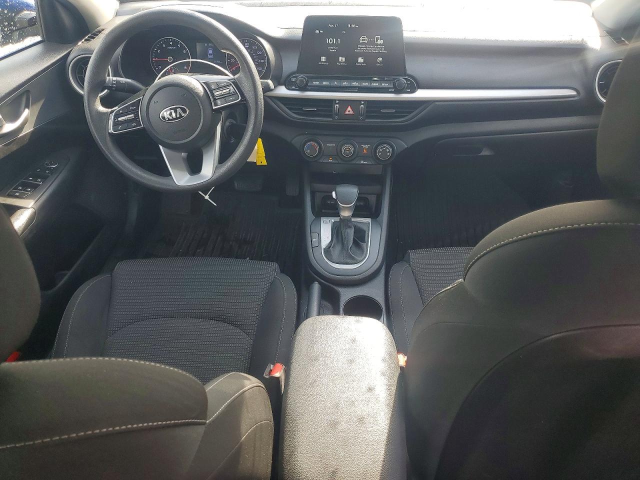 2021 Kia Forte Lxs - zdjęcie 8