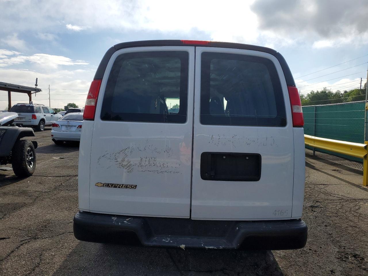 2018 Chevrolet Express G2500 - zdjęcie 6