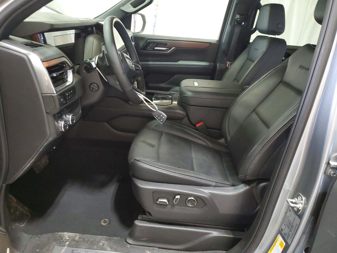 2025 GMC Yukon Xl Denali - zdjęcie 7