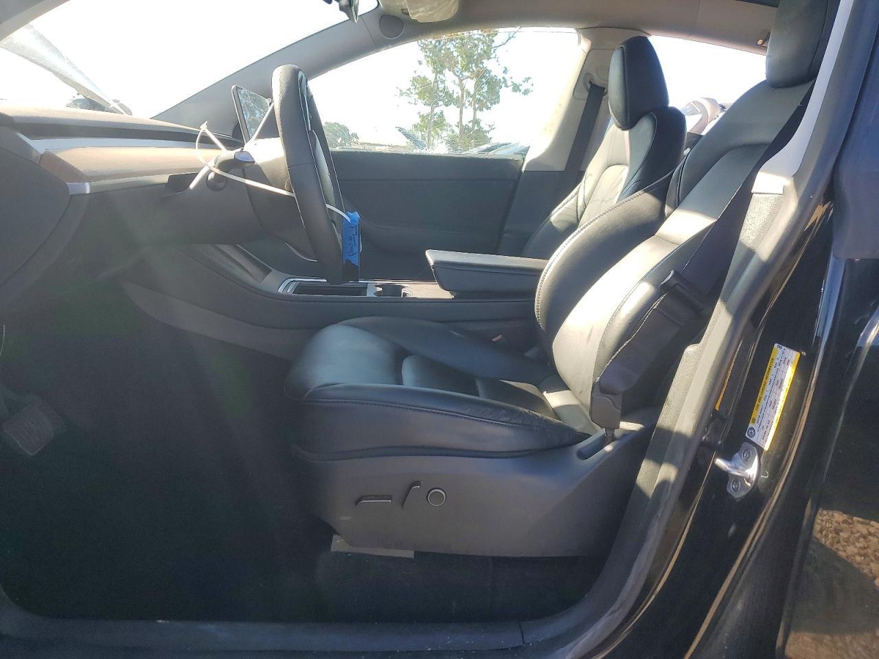 2023 Tesla Model Y - zdjęcie 7