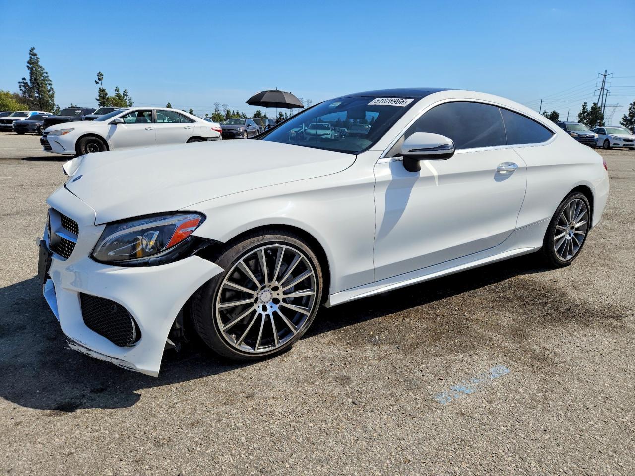 2017 Mercedes-Benz C 300 - zdjęcie główne