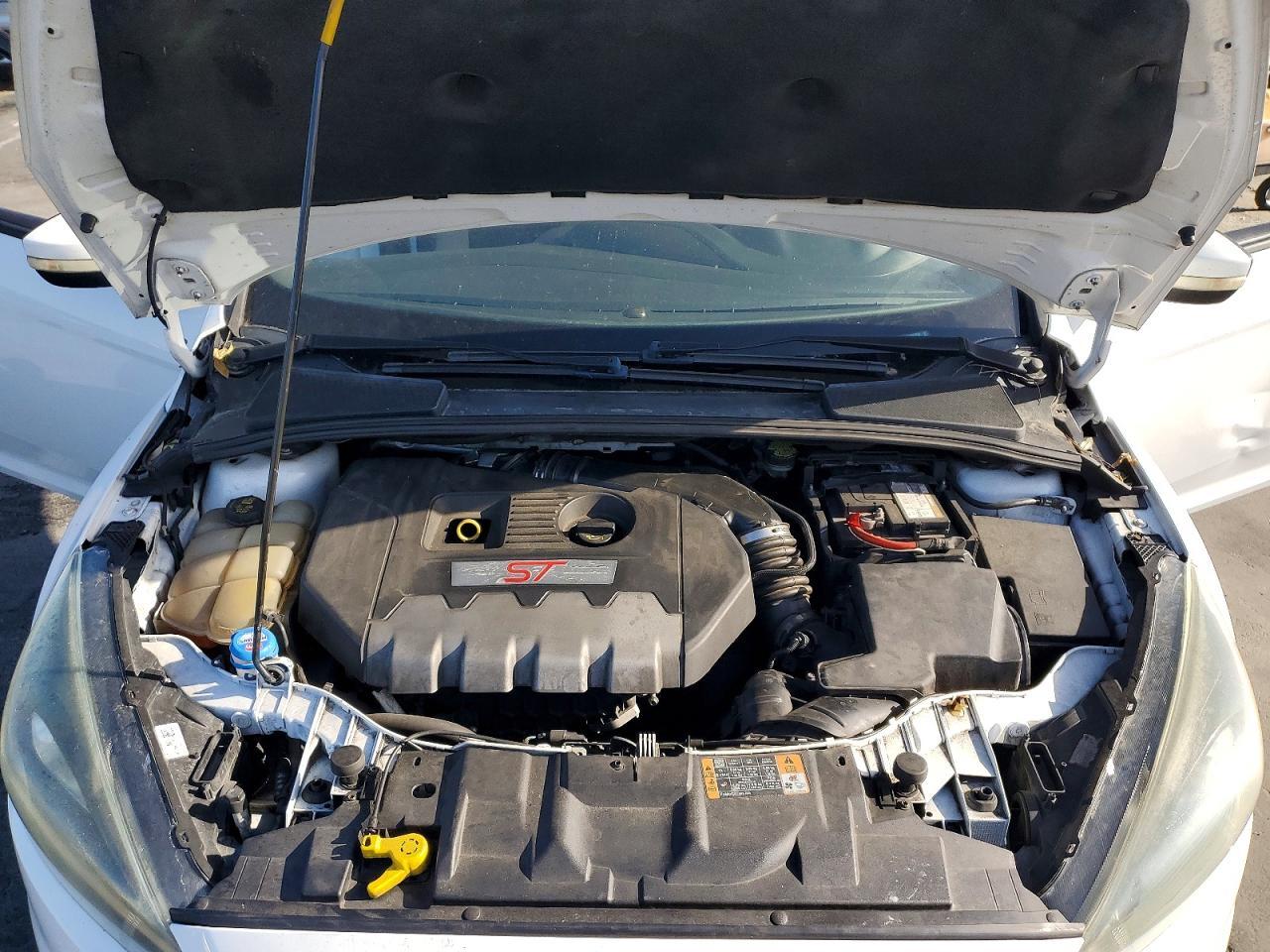 2015 Ford Focus - zdjęcie 11
