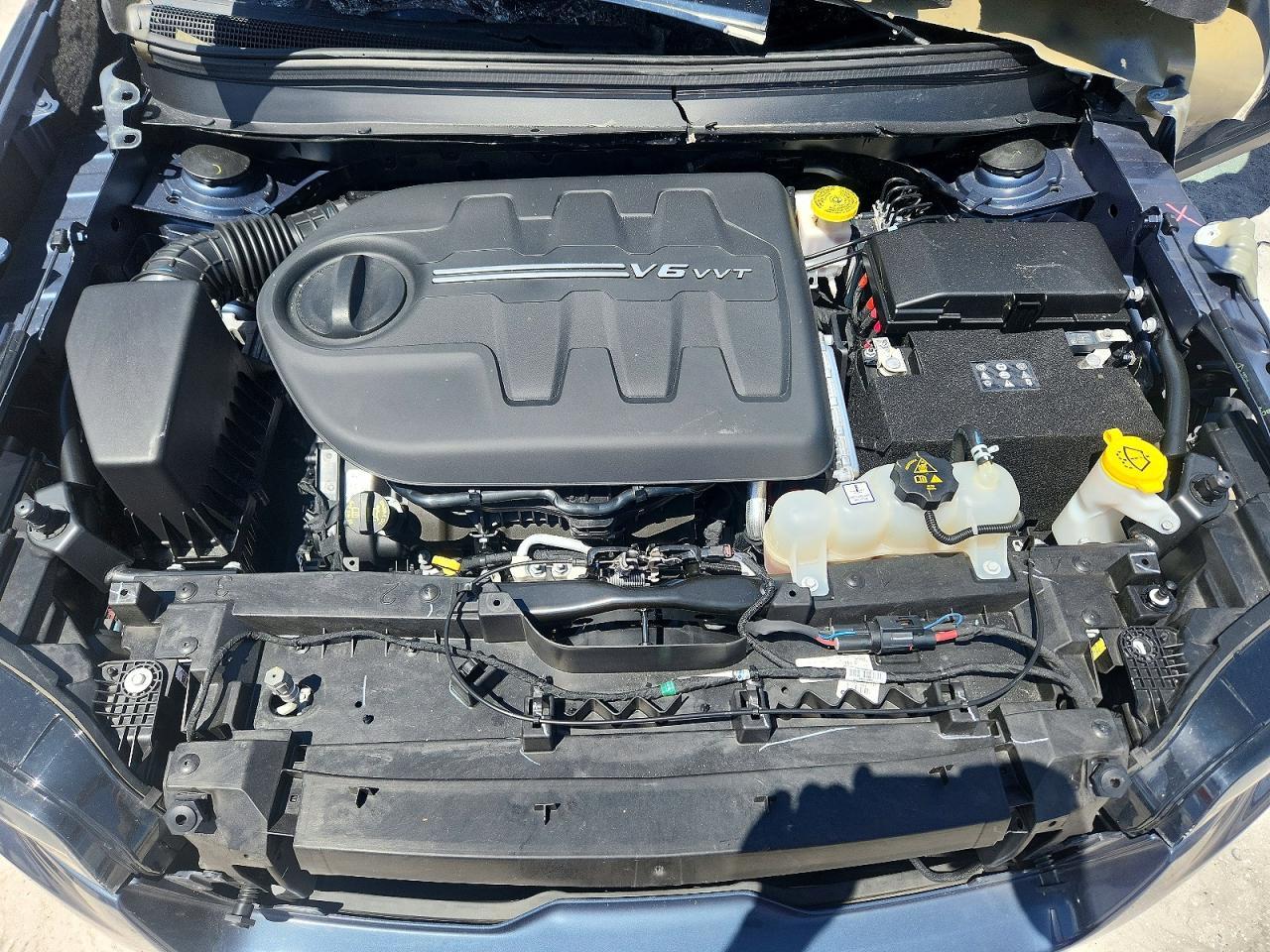 2021 Jeep Cherokee Latitude Lux - zdjęcie 12