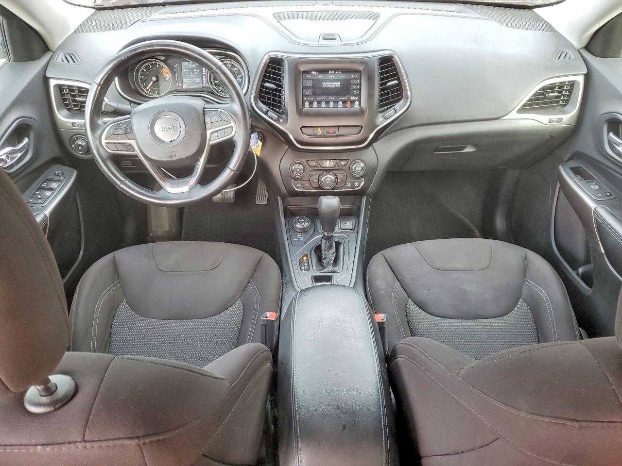 2019 Jeep Cherokee Latitude - zdjęcie 8