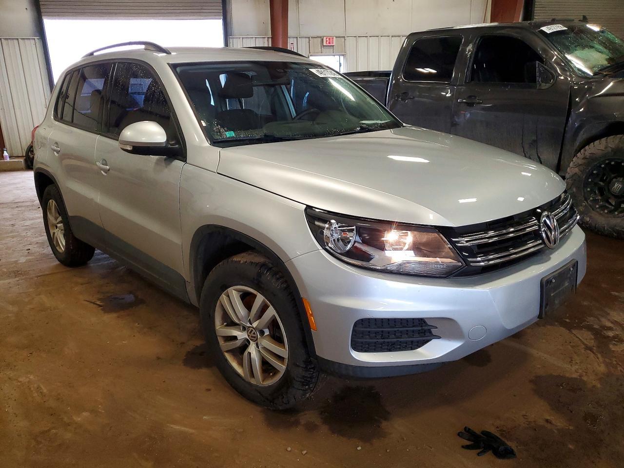 2016 Volkswagen Tiguan S - zdjęcie 4
