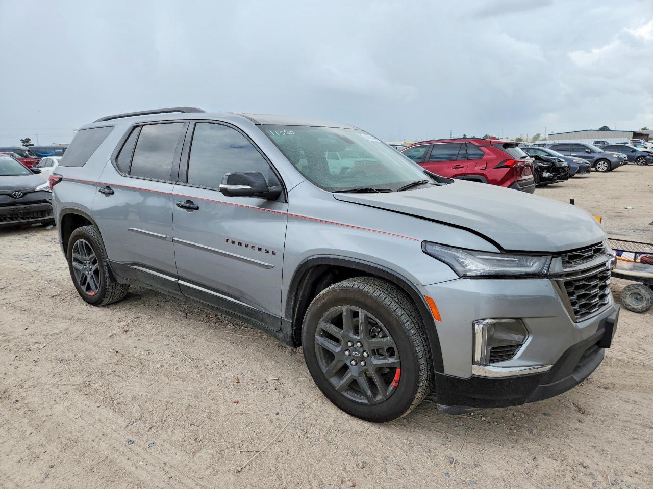 2024 Chevrolet Traverse Limited Premier - zdjęcie 4