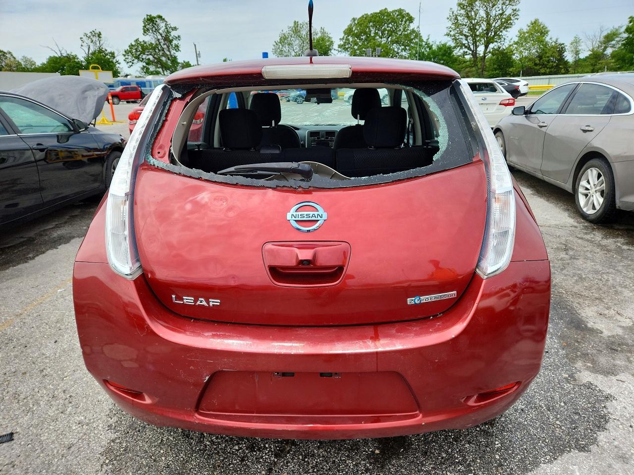 2014 Nissan Leaf S - zdjęcie 6
