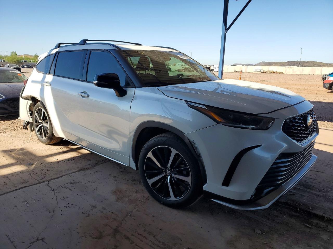 2022 Toyota Highlander Xse - zdjęcie 4