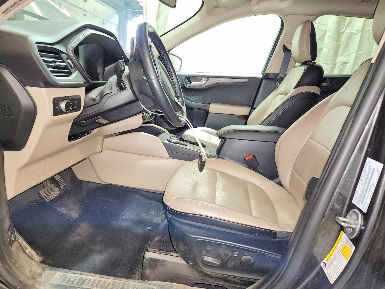 2020 Ford Escape Titanium - zdjęcie 7