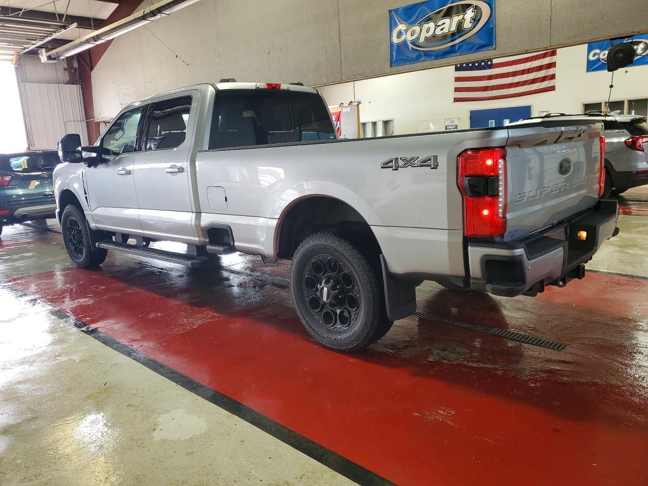 2024 Ford F250 Super Duty - zdjęcie 2