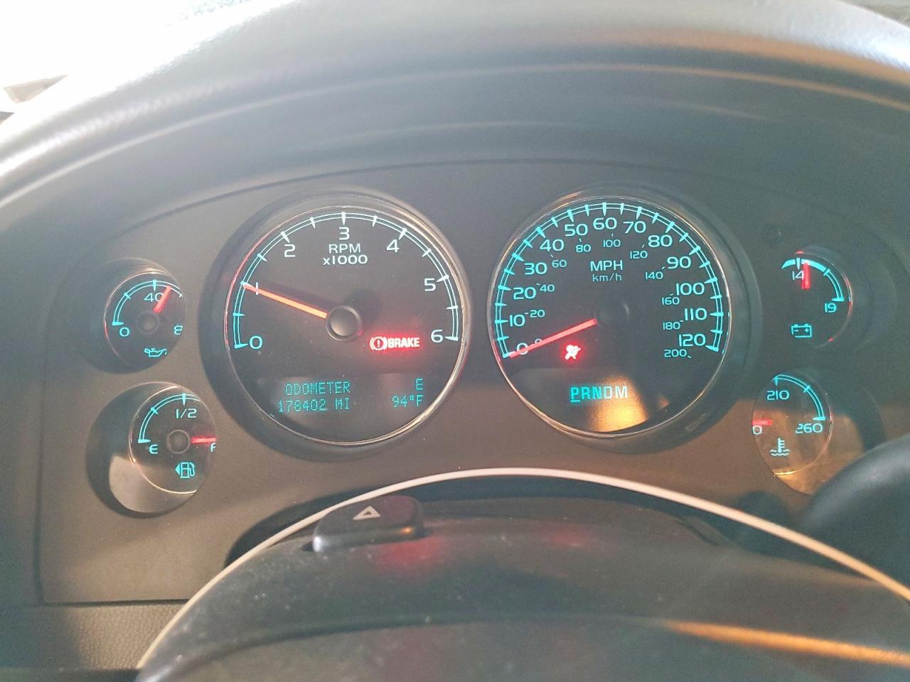2014 Chevrolet Suburban K1500 Lt - zdjęcie 9