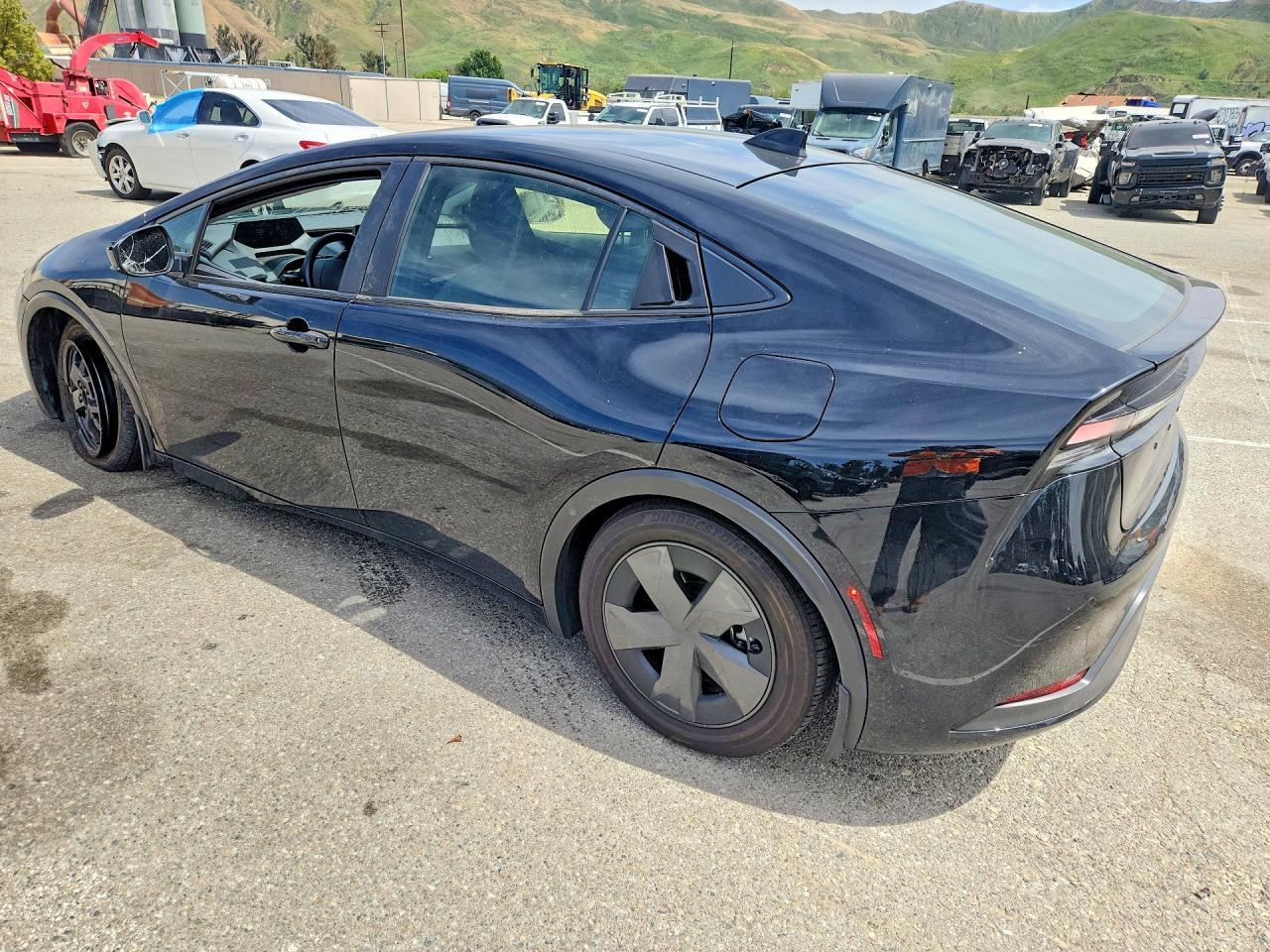 2026 Toyota Prius Plug-In Hybrid Se - zdjęcie 2