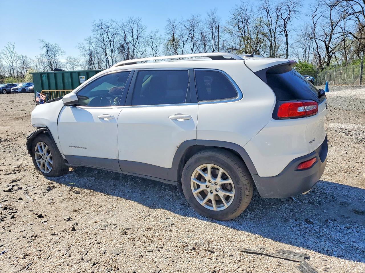 2016 Jeep Cherokee Latitude - zdjęcie 2
