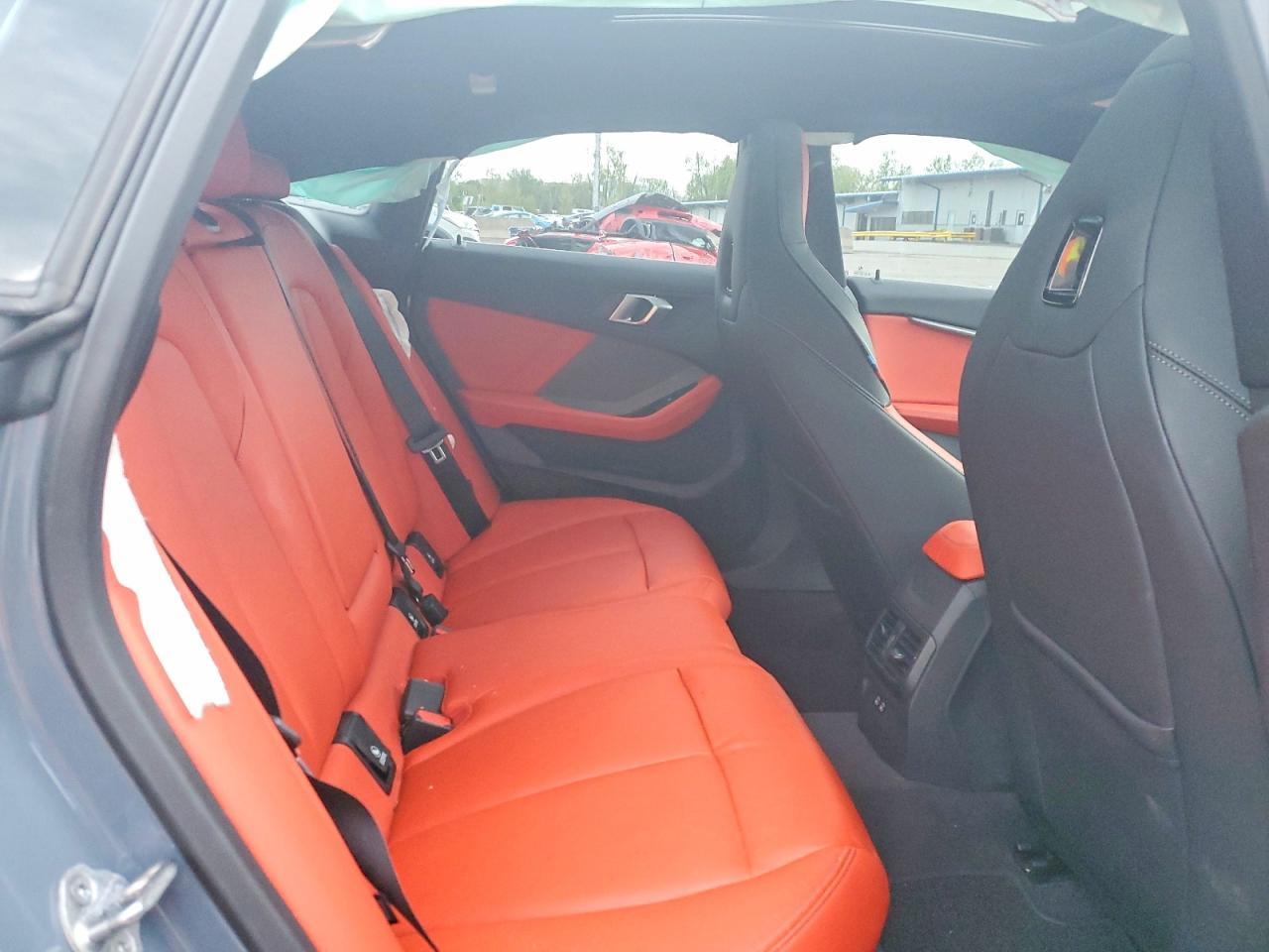 2024 BMW M235Xi - zdjęcie 10